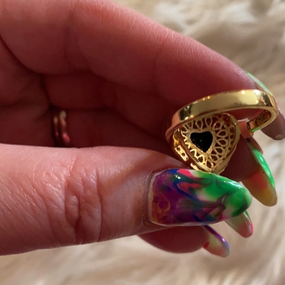 New Heart Ring - Picture 4 of 5